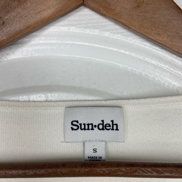 Aritzia Izzy Cardigan - Sunday Best - Picture 6 of 7